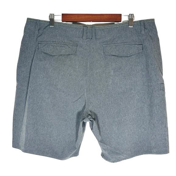 AFTCO | Men | Cloudburst Charcoal 10 Inch Performance Fishing Shorts | Size 38 - Picture 3 of 12